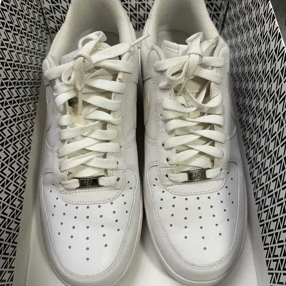 Nike Men's AF1 82’ White Sneakers - Picture 1 of 7